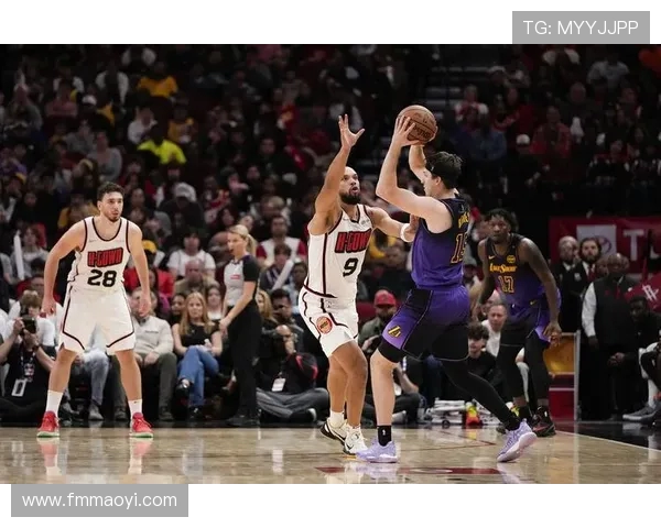 火箭队与湖人队比赛的完整录像回放